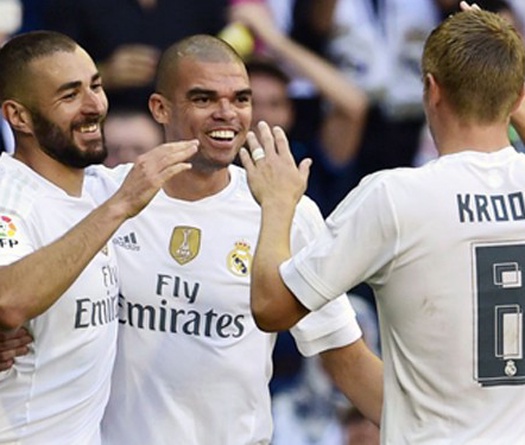 Real Madrid bất bại: Khi trọng tài khoác áo Hoàng gia