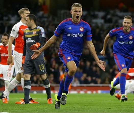 Arsenal 2-3 Olympiakos: Đánh sập pháo đài Emirates