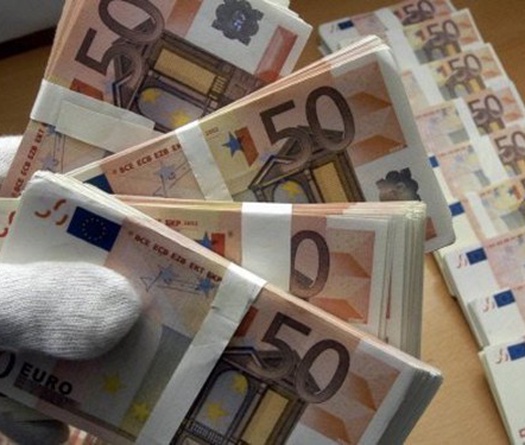 1 tỷ euro trong 15 năm, Barca tiêu tiền như… phá
