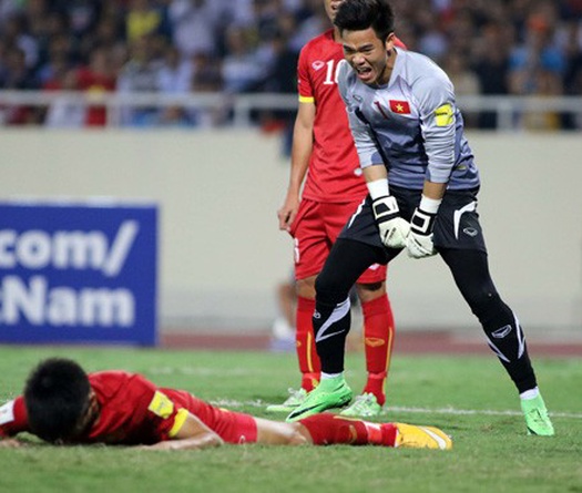 Việt Nam 0-3 Thái Lan: “Loạn đao pháp”