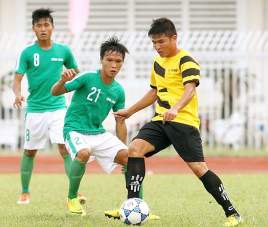 Nghịch lý bóng đá Việt Nam: Lên lớp rồi...nghỉ