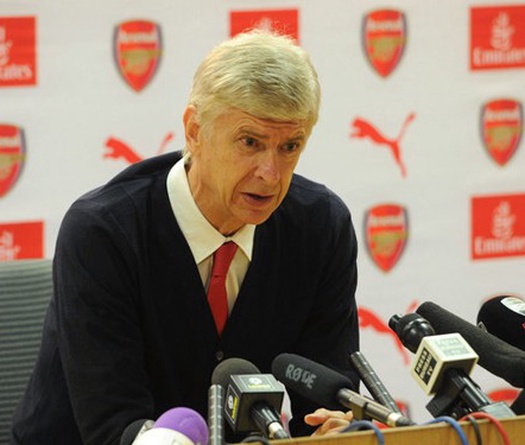 Nếu Arsenal không có Arsene Wenger: Ferguson đi trước, tránh bước theo sau