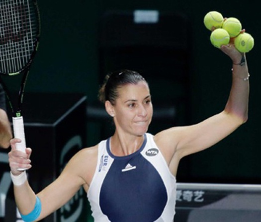 Flavia Pennetta chia tay sự nghiệp: Cổ tích về bông hồng nở muộn