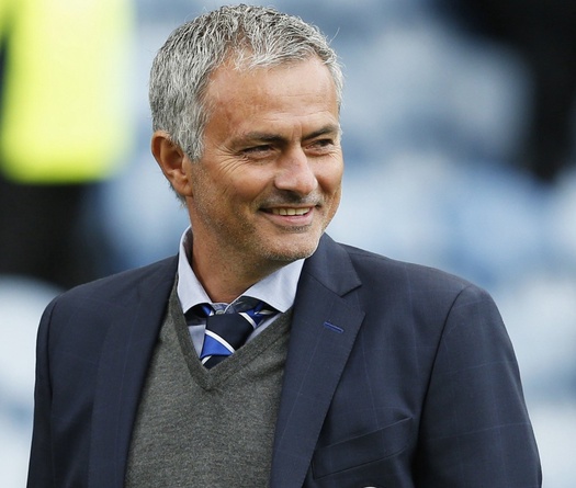 Jose Mourinho chọn Việt Nam nếu bị Chelsea sa thải: Bỏ xe bus lỗi thời, học tinh hoa bóng đá Việt