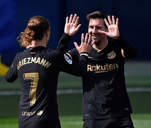 Messi truyền cảm hứng để Griezmann giúp Barca ngược dòng