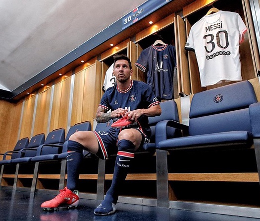 Vì sao Messi chọn áo số 30 tại PSG?