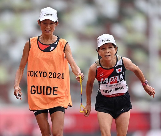 Bà lão khiếm thị 66 tuổi chạy marathon sub3:30 Paralympic đặt mục tiêu mới