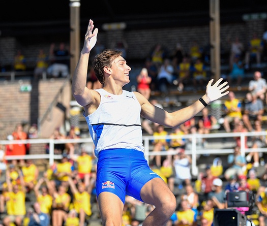 Mondo Duplantis lập kỷ lục thế giới nhảy sào 6m19 tại Belgrade