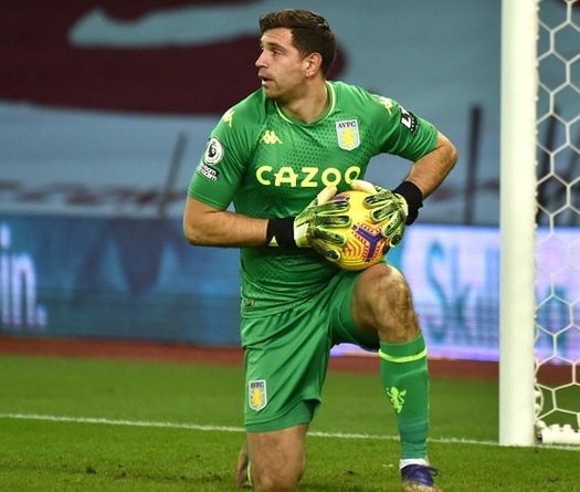 MU tính gây sốc với cựu thủ môn Arsenal để thay De Gea