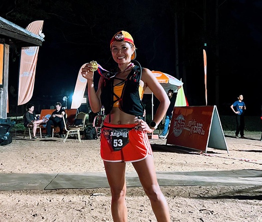 Vượt cơn say nắng ám ảnh, nữ VĐV Việt Nam hoàn thành đường chạy 100km siêu khó tại quốc gia chủ nhà SEA Games 32