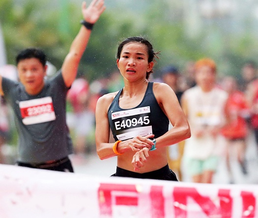 Nguyễn Thị Oanh có thể tranh HCV 42,195km SEA Games 2027 sau chức vô địch Techcombank Hanoi Marathon 2022?
