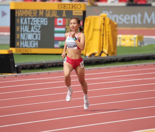 Nguyễn Thị Oanh lập kỷ lục cá nhân chạy 1500m nữ giải điền kinh thế giới 2023