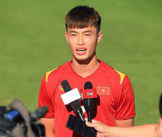 Tiểu sử cầu thủ Nguyễn Văn Trường quê ở đâu?