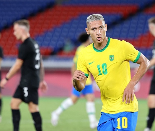 Richarlison áp sát Neymar và hướng tới kỳ tích mới ở Olympic