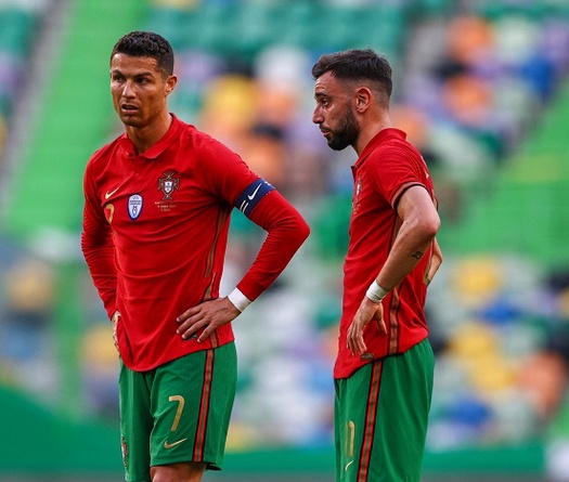 Ronaldo nói gì về tham vọng với đồng đội Fernandes khi đến MU?