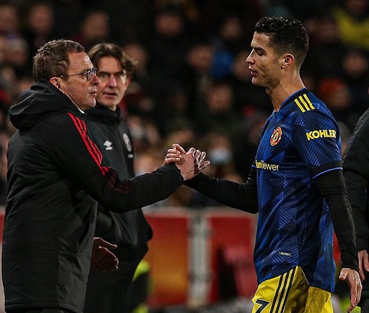 Ronaldo lại phản ứng sau khi bị thay thế trong trận MU vs Brentford