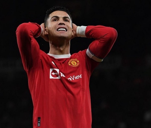 Ronaldo sút hỏng phạt đền, MU bị loại sau loạt luân lưu “kinh dị”