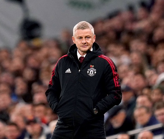 Solskjaer xin lỗi vì đã mỉm cười sau khi MU thua đậm Watford 