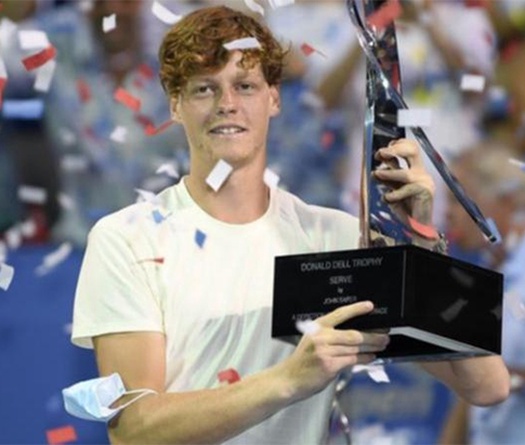 Sinner trở thành thiếu niên đầu tiên vô địch tennis ATP 500