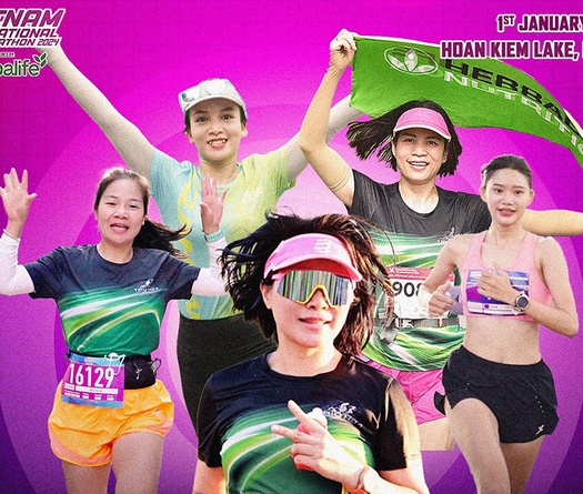 Những đóa hồng đội nữ TRIO H24 tại Giải Bán Marathon Quốc tế Việt Nam 2024 tài trợ bởi Herbalife