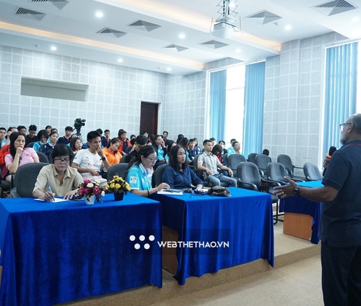 Hội thảo Phương pháp tổ chức giải chạy bộ hướng đến Giải Bán Marathon Quốc tế Việt Nam 2024