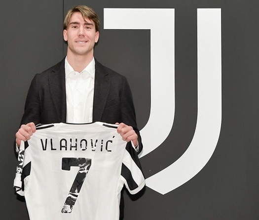 Vlahovic đến Juventus với mức phí đắt gần bằng Cristiano Ronaldo