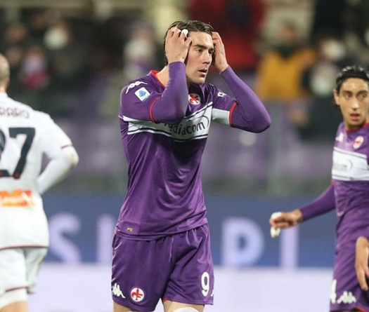 Vlahovic lần đầu sút hỏng phạt đền sau khi thử “Panenka” 