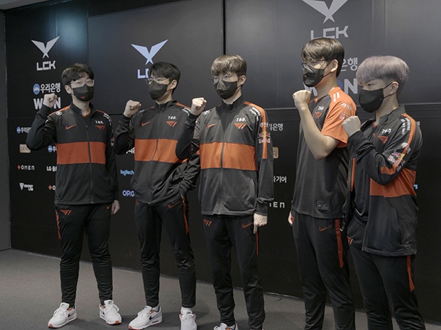 LCK Mùa Hè 2022: T1 suýt mất chuỗi trận bất bại trước KT Rolster