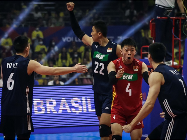 Đội tuyển bóng chuyền nam Trung Quốc bị xử thua Pháp 0-3 tại Nations League