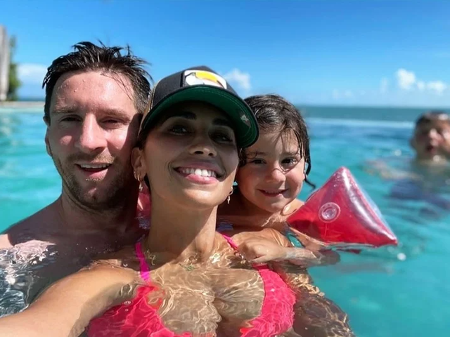 Hình ảnh Messi và vợ trong kỳ nghỉ ở hòn đảo xinh đẹp