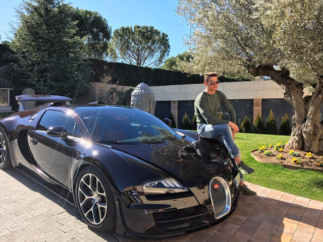 Siêu xe của Cristiano Ronaldo gây tai nạn ở Mallorca