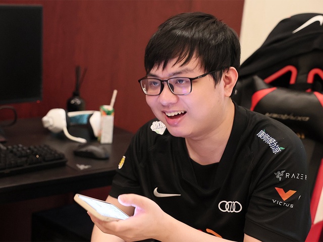 SofM đạt cột mốc mới tại LPL bất chấp phong độ bết bát của WBG