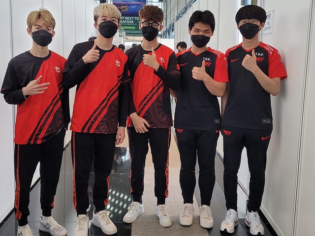 Team Flash mở màn ICONS Tốc Chiến 2022 với chiến thắng lịch sử trước T1