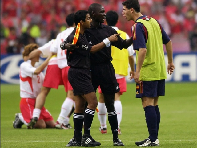 Tròn 20 năm trận Hàn Quốc vs Tây Ban Nha gây phẫn nộ ở World Cup
