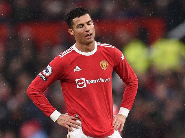 Ronaldo đưa ra tối hậu thư về chuyển nhượng cho MU