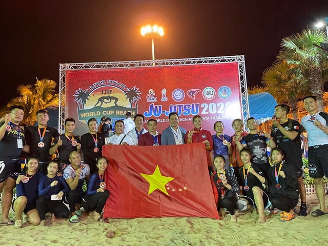 Jujitsu Việt Nam giành 4 HCV ngày ra quân Cúp bãi biển Thế giới 2022
