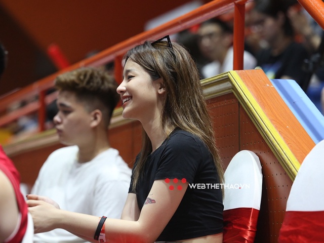 Chiêm ngưỡng những bóng hồng xinh đẹp tại nhà thi đấu Tây Hồ