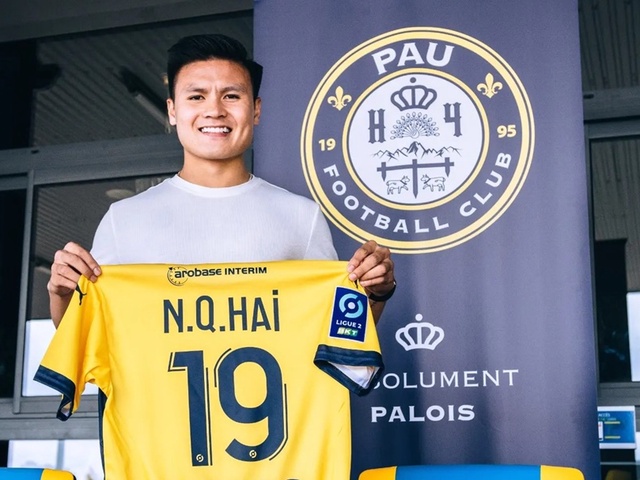 Hình ảnh cực chất của Quang Hải khi ra mắt Pau FC
