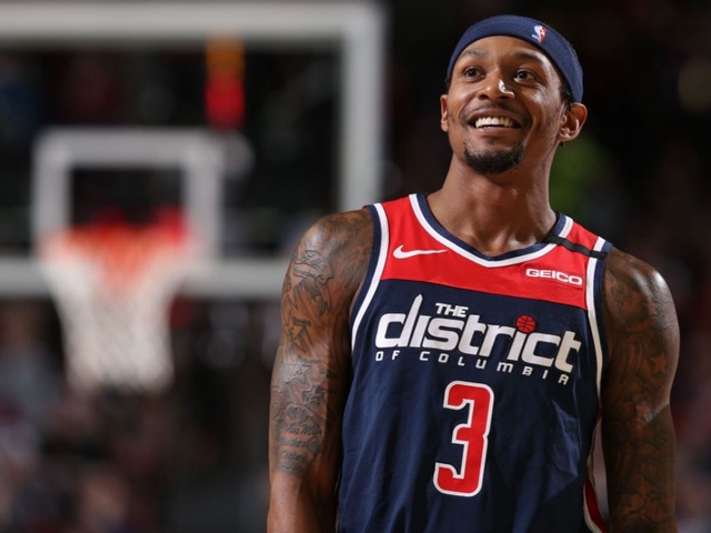 Bradley Beal ở lại với Washington Wizards bằng hợp đồng 251 triệu USD