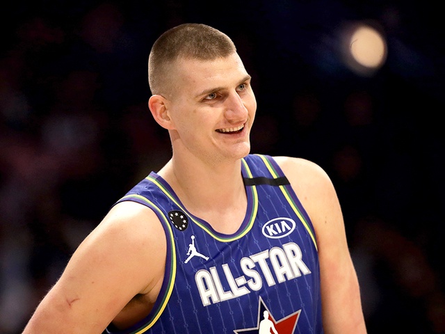 Nikola Jokic ký hợp đồng lớn nhất lịch sử NBA, cam kết tương lai với Denver Nuggets
