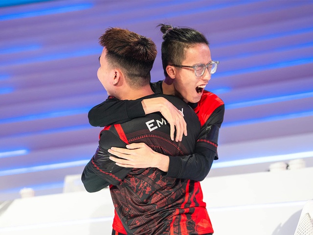 Team Flash đại thắng, Tốc Chiến Việt Nam lần đầu lọt vào Top 4 thế giới