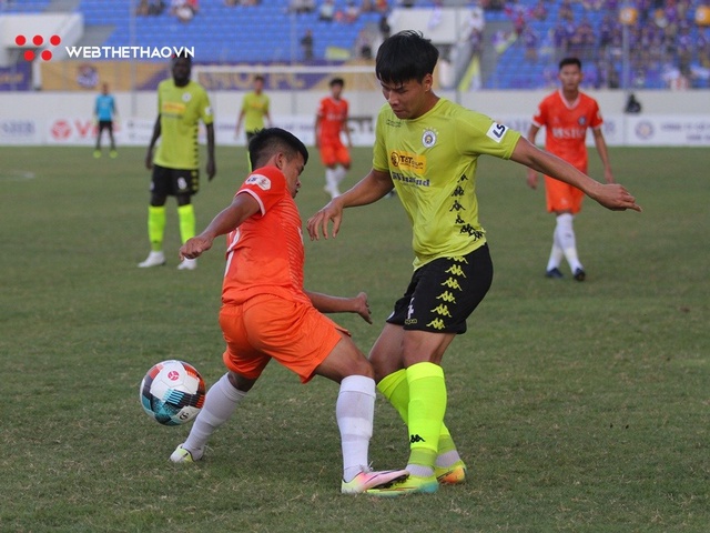 Công “cùn”, Hà Nội FC có soán ngôi số 1 của Hải Phòng?