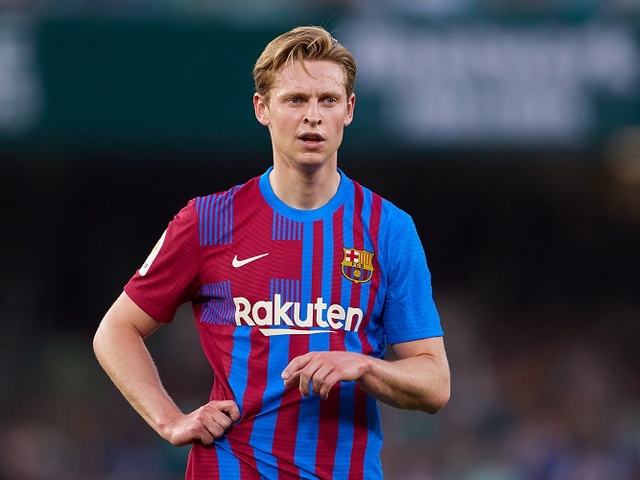 Frenkie de Jong: Giảm lương để ở lại Barca hoặc đến MU