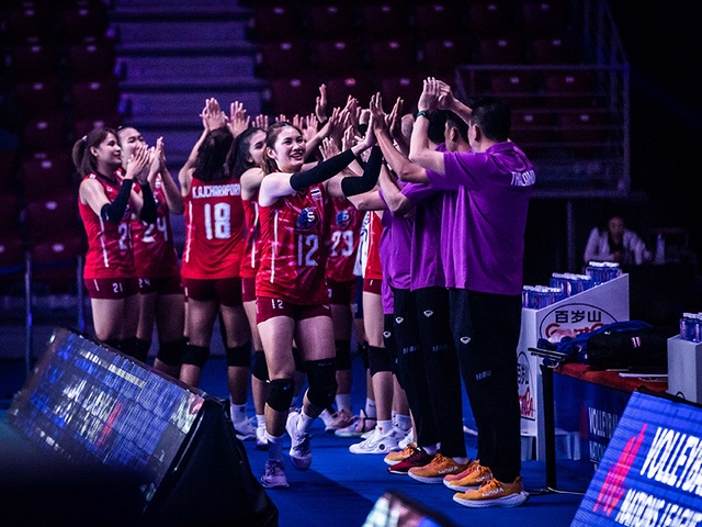 Lách qua khe cửa hẹp, bóng chuyền nữ Thái Lan chính thức góp mặt tại vòng Chung kết VNL 2022