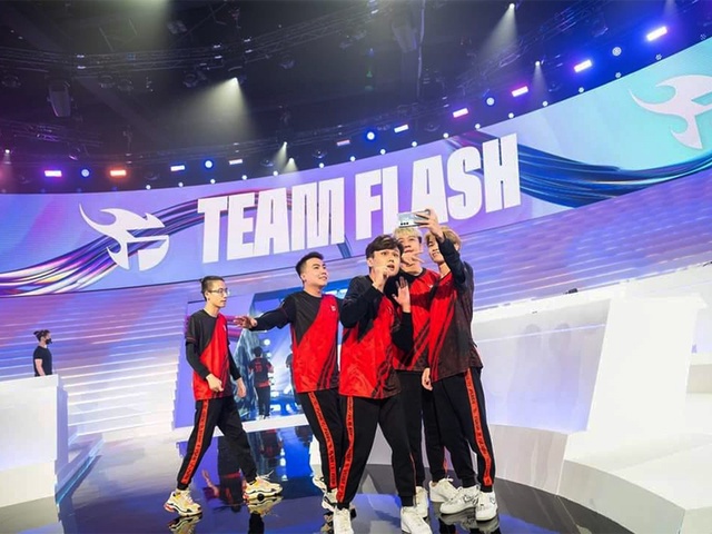 Team Flash dừng bước ở bán kết ICONS Global Championship 2022