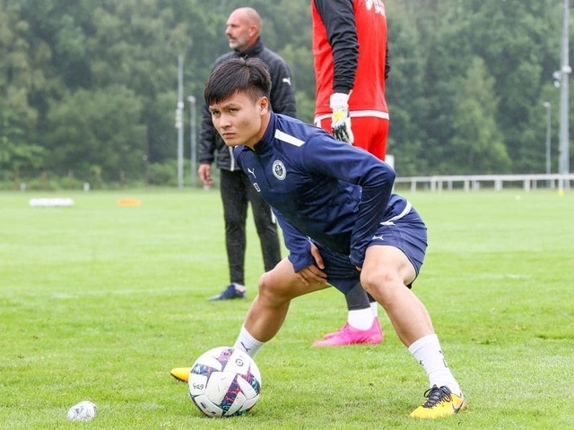 Quang Hải đá chính và có bàn thắng đầu tiên cho Pau FC
