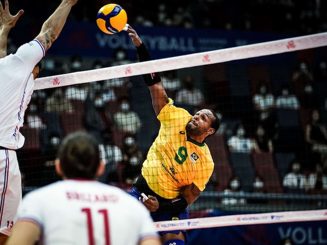 Nhấn chìm Brazil, Pháp biến cuộc đua số 1 BXH nam VNL 2022 trở nên nghẹt thở