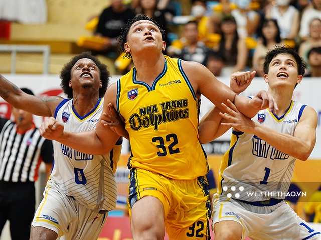 Không ngại chơi va chạm với Dolphins, Ho Chi Minh City Wings trở lại đỉnh BXH VBA 2022
