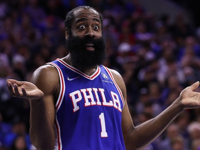 James Harden sẵn sàng giảm lương nhưng Philadelphia 76ers vẫn chần chừ