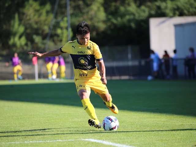 Quang Hải không đá chính khi Pau FC đá giao hữu Toulouse